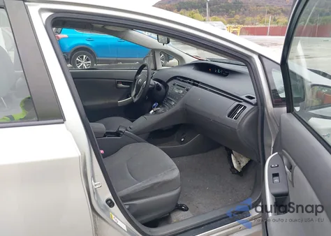 2010 Toyota Prius Iii z USA, uszkodzony, nr VIN JTDKN3DU9A0041334